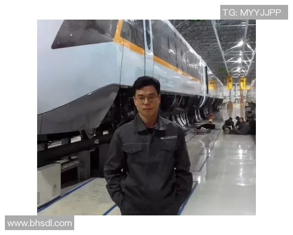 深圳足球队的崛起之路:亚运会背后的奋斗与荣耀故事 深圳足球队的崛起之路:亚运会背后的奋斗与荣耀故事